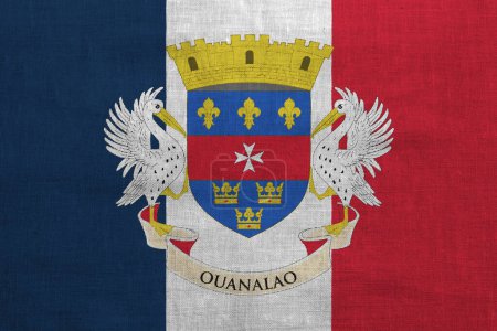 Bandera de San Bartolomé sobre bandera de Francia sobre fondo texturizado. collage conceptual.