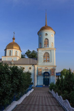 Téléchargez les photos : L'église Greco-Sophiev au nom de la Nativité de la Très Sainte Théotokos est la plus ancienne église de la ville de Kherson. Ukraine - en image libre de droit