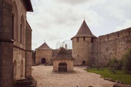 La cour de la forteresse historique de Khotyn. Ukraine