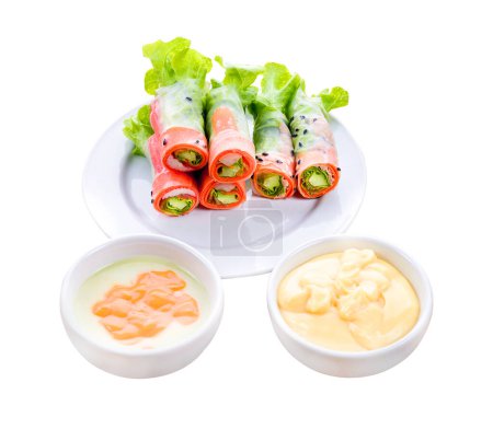 Téléchargez les photos : Confiture rouleau Salade rouleau et confiture sur le fond blanc - en image libre de droit