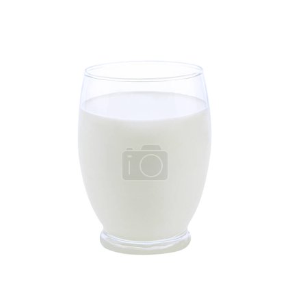Téléchargez les photos : Verre de lait isolé sur fond blanc - en image libre de droit