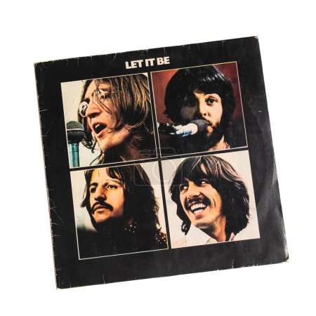 Téléchargez les photos : Let It Be est le douzième album du groupe musical The Beatles. fond blanc isolé. Udine Italie _ 4 juillet 2023 - en image libre de droit