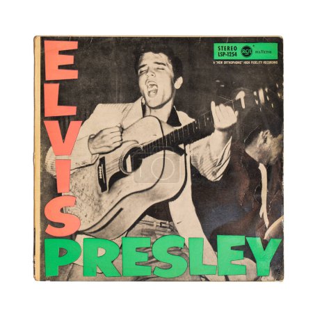 Téléchargez les photos : Elvis Presley est le premier album d'Elvis Presley, sorti aux États-Unis en mars 1956. Udine Italie _ 4 juillet 2023 - en image libre de droit