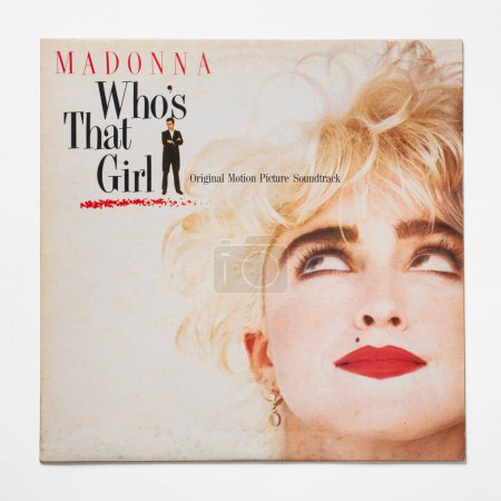 Téléchargez les photos : Udine Italy _ 19 septembre 2023 Who's That Girl de Madonna est une bande originale sortie en 1987. Fond blanc isolé - en image libre de droit
