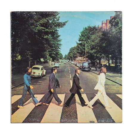 Foto de Udine Italia _ 22 de marzo _ 2024. Abbey Road es el undécimo álbum del grupo musical británico The Beatles. Fondo blanco. - Imagen libre de derechos
