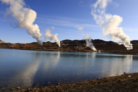 Hverarond ist ein hydrothermaler Ort in Island mit heißen Quellen, Fumarolen, Schlammteichen und sehr aktiven Solfatares. Es liegt im Norden des Landes, östlich der Stadt Reykjahlio, am Fuße des Namafjall