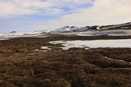 Point de vue de Leirhnjukur qui est un volcan actif situé au nord-est du lac Myvatn dans le système volcanique Krafla, Islande 