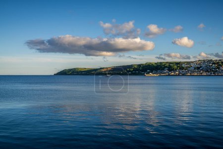 Téléchargez les photos : Côte et falaises de la mer Celtique près de Newlyn, Cornouailles, Angleterre, Royaume-Uni - en image libre de droit