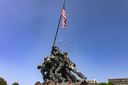 Das Iwo Jima Memorial, das Kriegsdenkmal des United States Marine Corps, in der Bundeshauptstadt Washington DC (USA)).