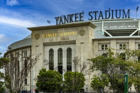 Téléchargez les photos : New York, États-Unis ; 3 juin 2023 : Entrée et signature au Yankee Stadium dans le Bronx, l'un des plus grands et des meilleurs ballparks du monde. - en image libre de droit
