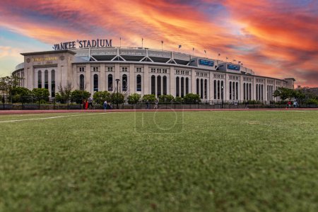 Téléchargez les photos : New York, États-Unis ; 3 janvier 2024 : Yankee Stadium le site sportif situé dans l'arrondissement de The Bronx, au nord de la Big Apple, États-Unis. - en image libre de droit