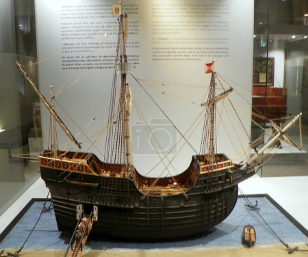 Téléchargez les photos : Portugal, Lisbon, Navy Museum (Museu de Marinha), museum exhibition, ship model - en image libre de droit