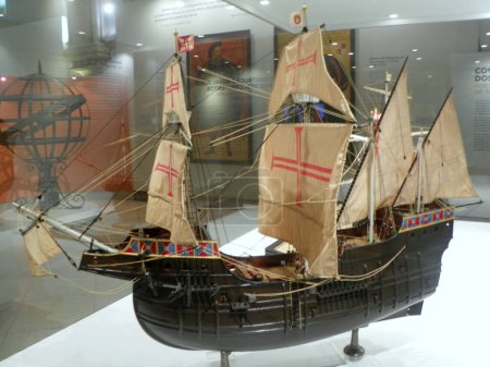 Téléchargez les photos : Portugal, Lisbon, Navy Museum (Museu de Marinha), museum exhibition, ship model - en image libre de droit
