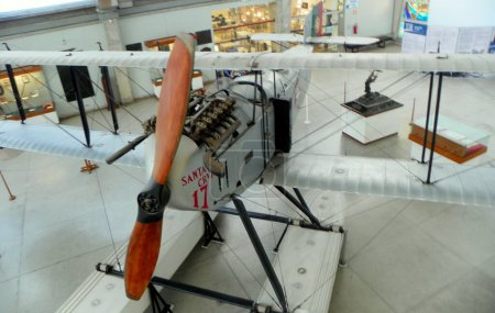Téléchargez les photos : Portugal, Lisbon, Navy Museum (Museu de Marinha), exhibition of naval aviation, Fairey III-D "Santa Cruz" - en image libre de droit