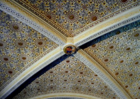 Foto de Portugal, Sintra, Peña Palace, interior del palacio, claustros manulinos, techo de mosaico - Imagen libre de derechos