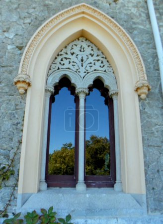 Portugal, Sintra, Park and Palace of Monserrate, gothic window
