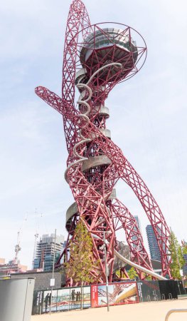 Téléchargez les photos : Londres, Royaume-Uni, 28 mai 20203 : - Vue de l'orbite d'Arcelor Mittal située dans le parc olympique de la Reine Elizabeth, siège des Jeux Olympiques de Londres 2012 - en image libre de droit