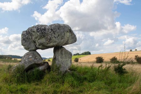 Téléchargez les photos : The Devil's Den Neolithic Monument, près du site du patrimoine mondial d'Avebury dans le Wiltshire, Royaume-Uni - en image libre de droit