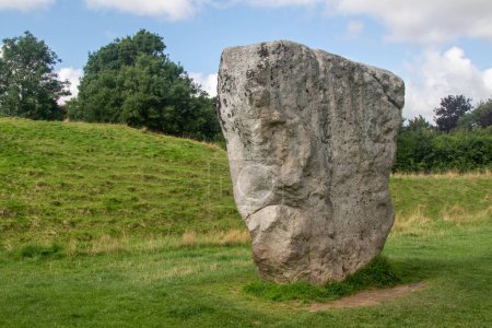 Téléchargez les photos : Le cercle de pierre Avebury, site du patrimoine mondial de l'Unesco, situé dans le Wiltshire au Royaume-Uni - en image libre de droit