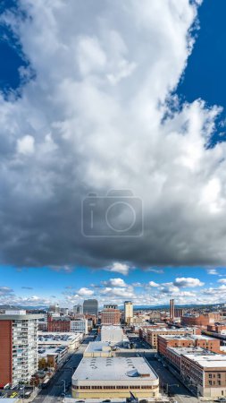 Foto de Spokane centro vista aérea calle principal torre ciudad - Imagen libre de derechos