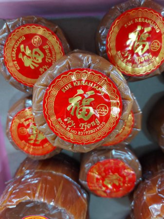 Téléchargez les photos : Karawang,indonesia-jan 10 2023: kue keranjang ny. Tjong. It is sweet cake usually served on chinese new year - en image libre de droit