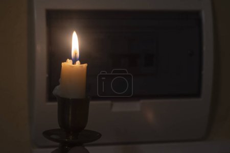Foto de Interruptores eléctricos y de velas, corte de electricidad, apagón - Imagen libre de derechos