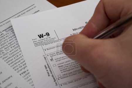Steuerformular W-9 Antrag auf Steueridentifikationsnummer und Bescheinigung, Geschäftskonzept.
