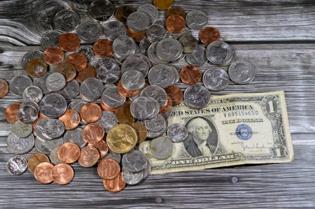 USD Amerikanische Münzen 1 Cent, 5, 10, 25 Cent Viertel, ein Dollar, altes amerikanisches Retro-Geld einer amerikanischen Dollarserie 1935 Banknote mit George Washington, alter amerikanischer Geldschein und Münzen