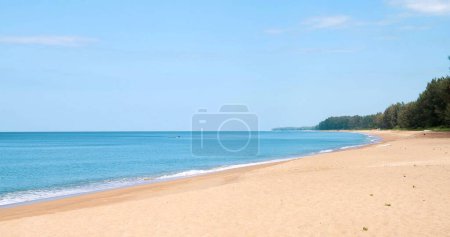 Photo for Summer exotic sandy beach and blue sea on background - Royalty Free Image
