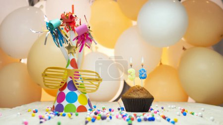Foto de Creative birthday greetings with number 38, festive background with balloons for thirty-eight years, decorations for the holiday - Imagen libre de derechos
