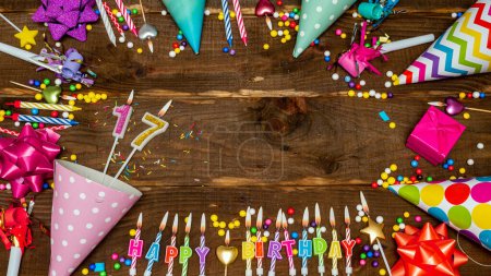 Téléchargez les photos : Top view of decoration birthday copy space. Happy birthday to a seventeen year old. Beautiful congratulations for 17 years old - en image libre de droit