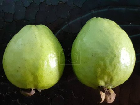 Guave-Frucht ist eine tropische Frucht, die einen sehr hohen Nährwert hat. Die Heimat dieses Obstbaums ist Mexiko, Mittelamerika, Nord- und Südamerika und die Karibik..