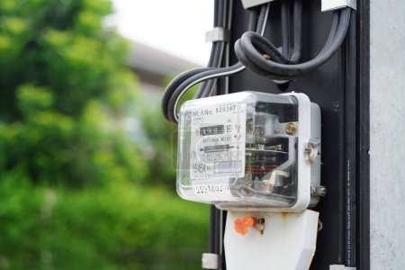 Medidor de potencia de medición eléctrica para el costo de energía en el hogar y la oficina.