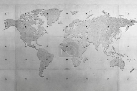 Téléchargez les photos : Carte du monde sur un fond de tableau vintage avec espace de copie pour votre texte - en image libre de droit