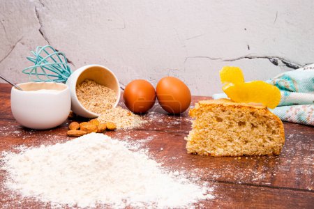 Téléchargez les photos : Ingredients for making a yogurt cake, utensils in the kitchen - en image libre de droit