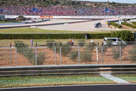 Téléchargez les photos : MotoGP 26 Nov 2023 courses sur le circuit Ricardo Tormo en Valence - en image libre de droit