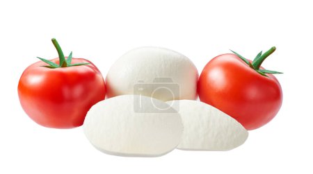 Foto de Queso italiano suave mozzarella buffalo con tomate aislado sobre un fondo blanco. - Imagen libre de derechos