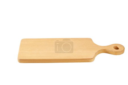 Téléchargez les photos : Chopping board isolated on white background with clipping path. Cutting board made of natural wood. - en image libre de droit