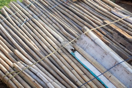 Pile de bambou à vendre