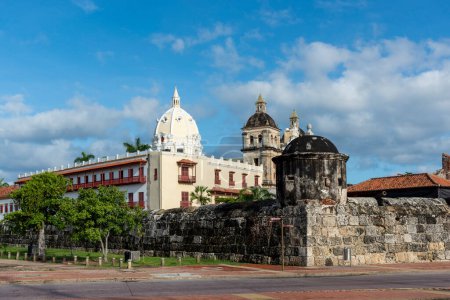Téléchargez les photos : Cartagena, Bolivar, Colombie. 3 novembre 2021 : Architecture de l'église San Pedro de Claver. - en image libre de droit