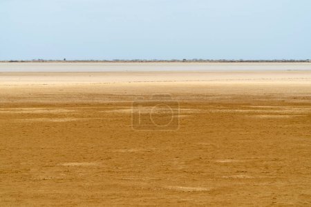 Foto de Paisaje árido en el desierto de Carrizales en La Guajira, Colombia. - Imagen libre de derechos