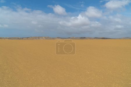 Foto de Paisaje panorámico en día soleado, playa de Cabo de la Vela. Guajira, Colombia. - Imagen libre de derechos