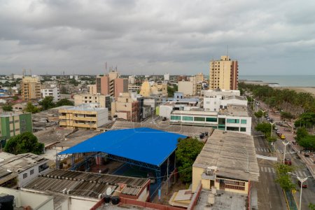 Téléchargez les photos : Riohacha, Guajira, Colombie. 4 mars 2020 : Panoramique de la ville et des bâtiments. - en image libre de droit
