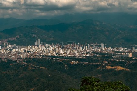 Panoramalandschaft der Stadt Bucaramanga in Santander, Kolumbien.