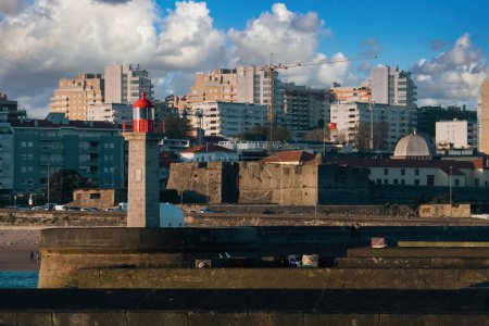 Foto de Faro de Las Felgueiras con vistas al río Duero. Oporto, Portugal. - Imagen libre de derechos