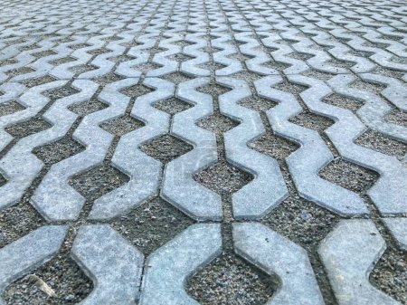Foto de Césped eco pavimento de un estacionamiento. Nueva textura de pavimentación de hormigón sin costura - Imagen libre de derechos