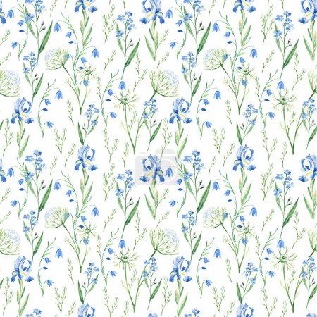 Nahtloses Aquarellmuster mit Wildblumen Blauglocke, Vergissmeinnicht, Iris, Königin Annes Spitze auf weißem Hintergrund. Kann für Stoffdrucke, Geschenkpapier, Küchentextilien verwendet werden
