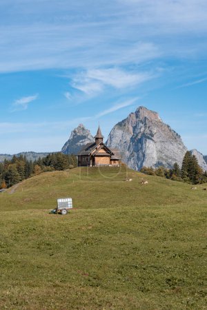 Kapelle in Stoos Dorf in der Schweiz. Alm in den Schweizer Alpen
