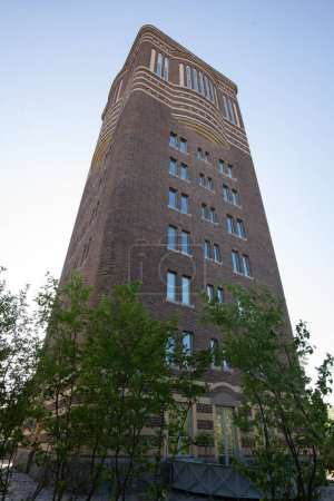 Foto de Linkping, Suecia - 29 de mayo de 2023: Gamla vattentornet, La antigua torre de agua en Kanberget por Axel Brunskog - Imagen libre de derechos