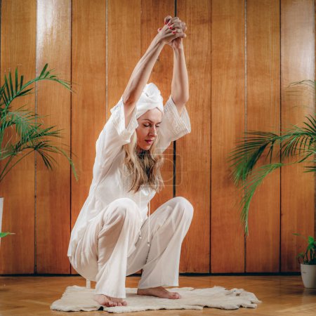Foto de Kundalini Yoga Kriya para Energizar el Ser - Imagen libre de derechos